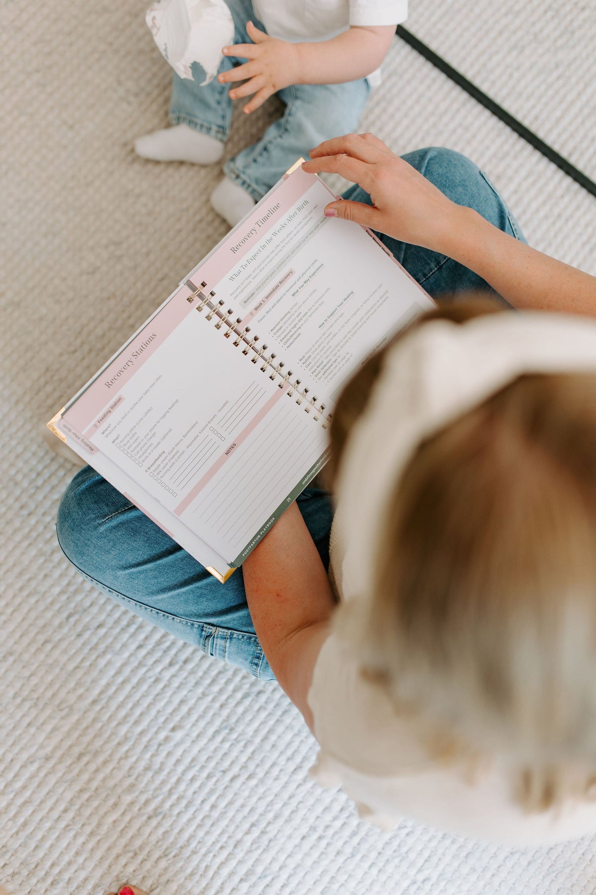 The Postpartum Playbook: Postpartum Planner & Guide